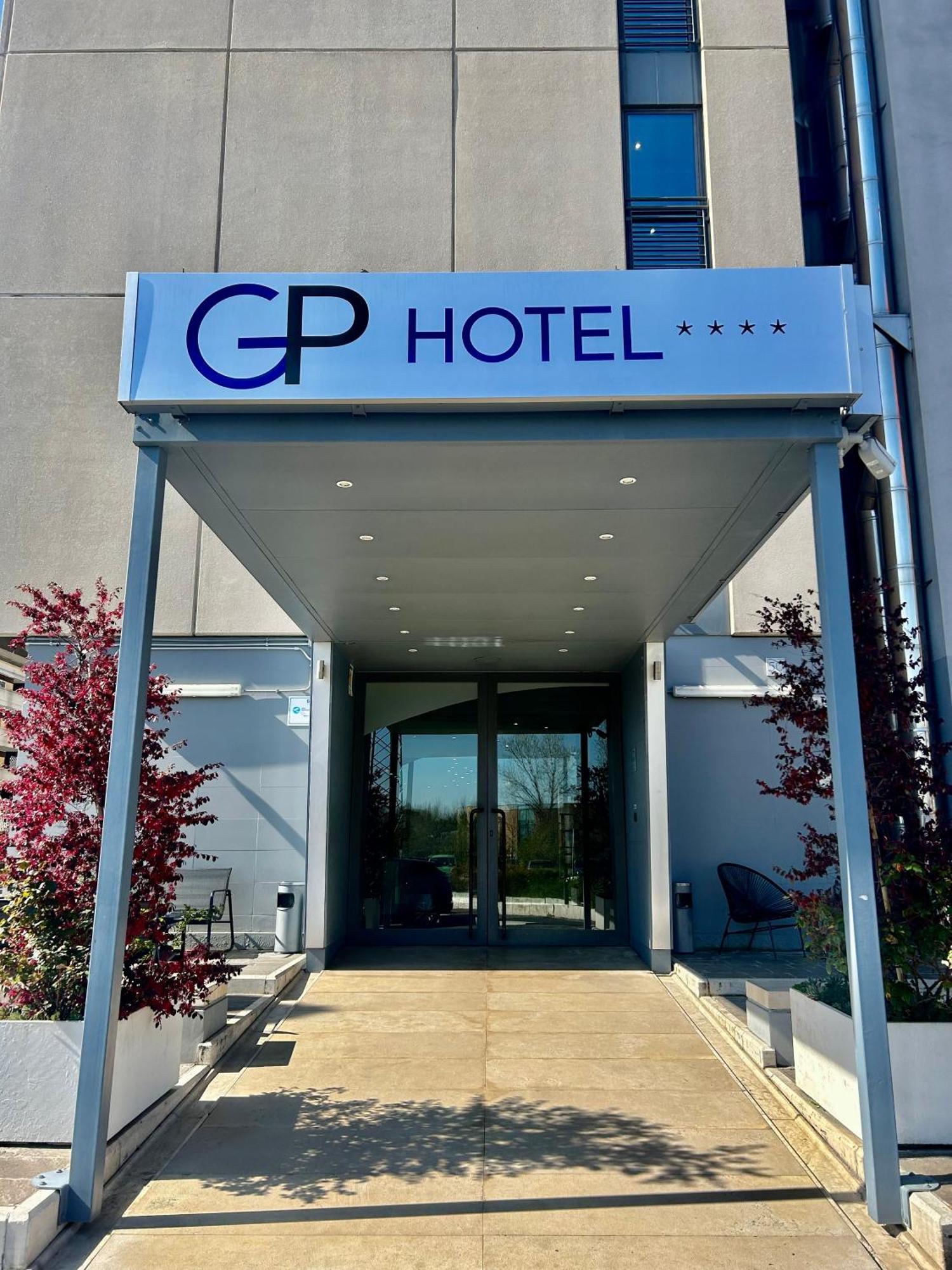 Gp Hotel Roma Esterno foto