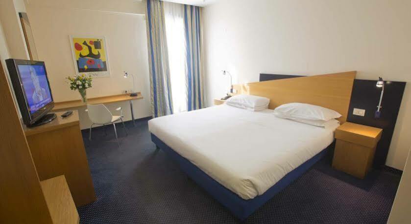 Gp Hotel Roma Esterno foto